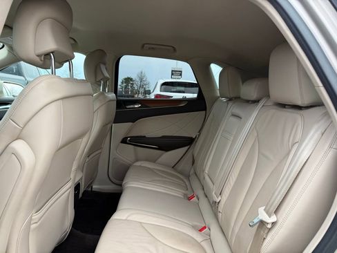 Used 2017 Lincoln MKC Select w/ Select Plus Package image 15