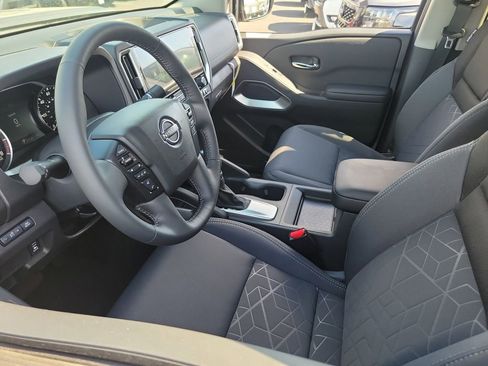 New 2026 Nissan Frontier SV w/ SV Convenience Package RWD image 3