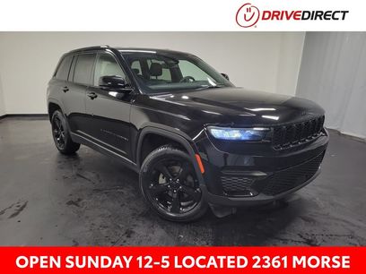 Used 2023 Jeep Grand Cherokee Altitude