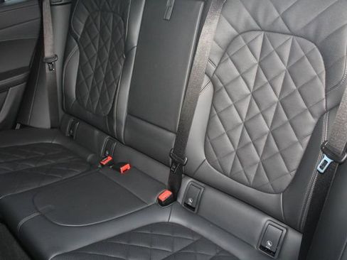 New 2026 BMW X6 xDrive40i image 18