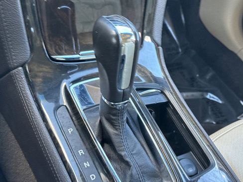 Used 2014 Lincoln MKS w/ Equipment Group 101A image 19