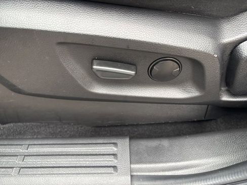 Used 2023 Ford Ranger Lariat w/ FX4 Off-Road Package image 13