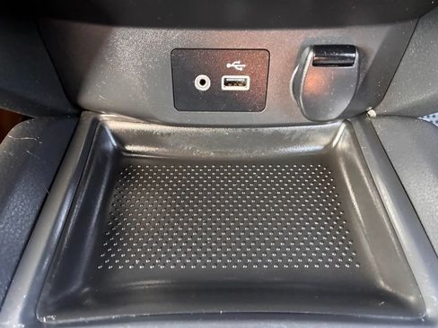 Used 2019 Nissan Rogue SV AWD/4WD image 35