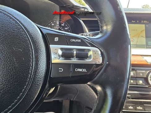 Used 2017 Kia Cadenza Premium w/ Luxury Package FWD image 26
