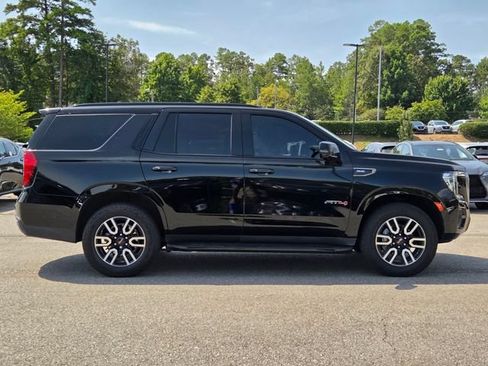 Used 2023 GMC Yukon AT4 w/ Technology Package AWD/4WD image 6