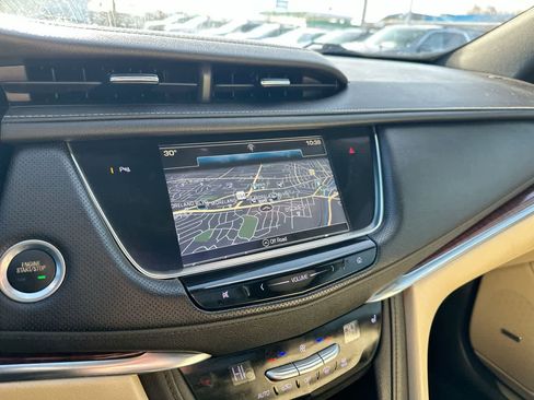 Used 2017 Cadillac XT5 Luxury w/ Driver Awareness Package image 32