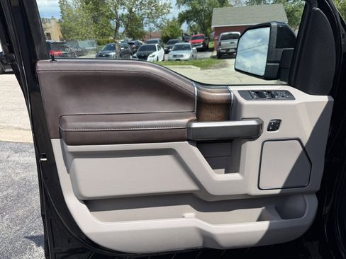 Used 2019 Ford F150 Limited AWD/4WD image 17
