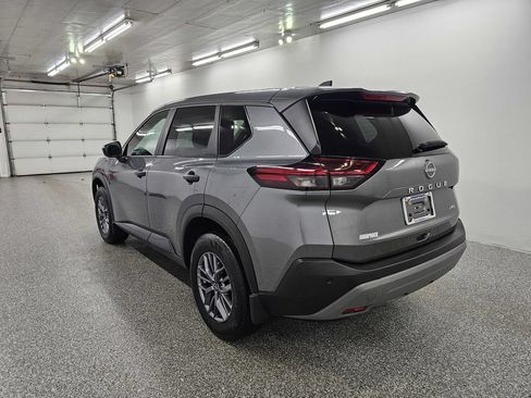 Used 2022 Nissan Rogue S AWD/4WD image 7