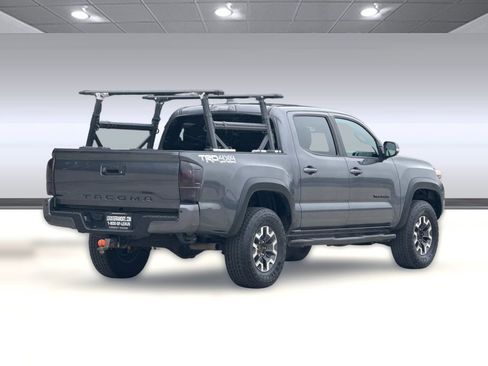 Used 2021 Toyota Tacoma TRD Off-Road w/ Technology Package AWD/4WD image 8