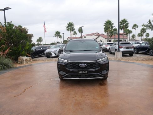 Used 2023 Ford Escape ST-Line w/ Tech Pack #1 image 6