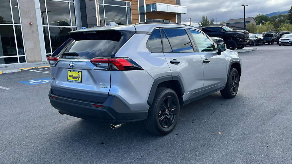 Used 2024 Toyota RAV4 XLE w/ Convenience Package AWD/4WD image 3