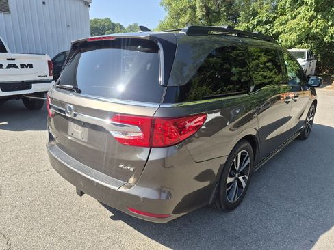 Used 2019 Honda Odyssey Elite image 3