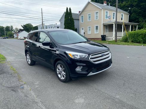 Used 2019 Ford Escape SE FWD image 3