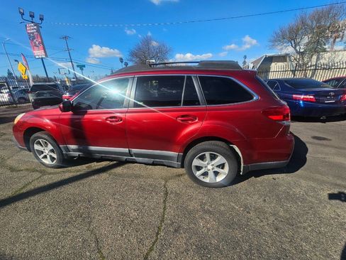 Used 2014 Subaru Outback 2.5i Premium image 6
