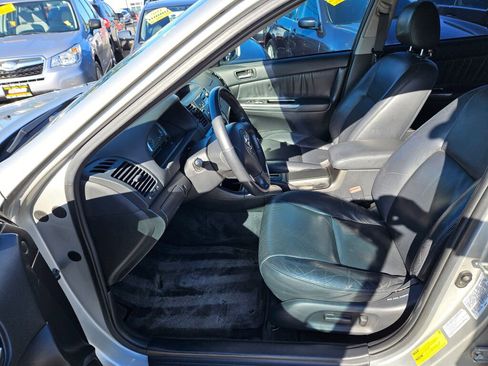 Used 2002 Toyota Camry XLE image 10