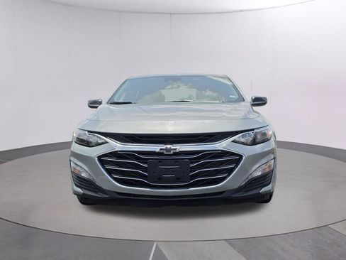 Used 2024 Chevrolet Malibu LT FWD image 2