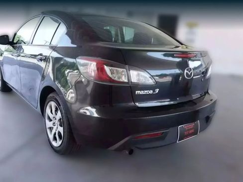 Used 2010 MAZDA MAZDA3 i Sport image 9