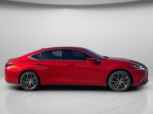 Used 2024 Lexus ES 350 w/ Premium Package FWD image 3