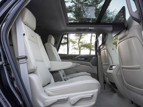 Used 2024 Cadillac Escalade Sport Platinum image 46