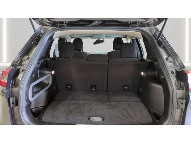 Used 2016 Jeep Cherokee Latitude w/ Cold Weather Group AWD/4WD image 20