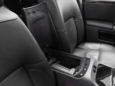 Used 2011 Rolls-Royce Ghost image 43