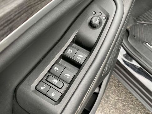 Used 2021 Jeep Grand Cherokee L Limited w/ Luxury Tech Group II image 22