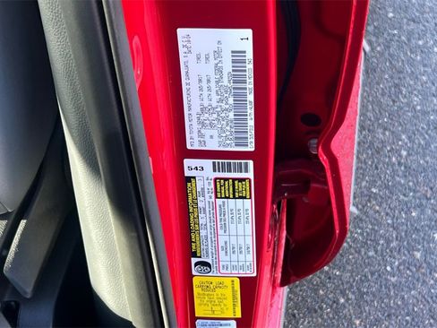 Used 2024 Toyota Tacoma TRD Off-Road image 33