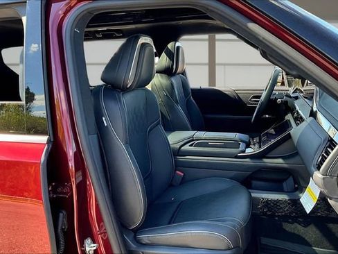 Used 2026 INFINITI QX80 Autograph w/ Autograph Exterior Package image 7