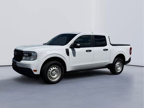 Used 2022 Ford Maverick XL image 2