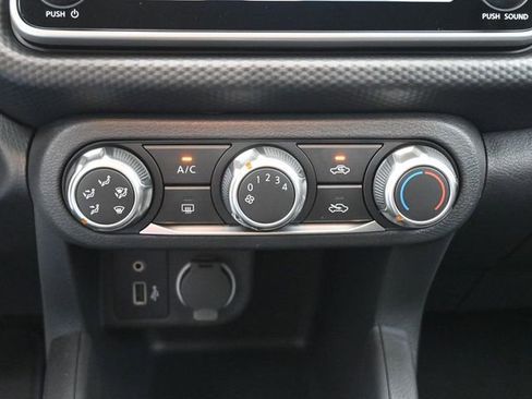 New 2025 Nissan Kicks Play S w/ Interior Electronics Package image 4