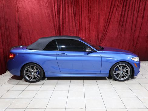 Used 2015 BMW M235i Convertible image 9