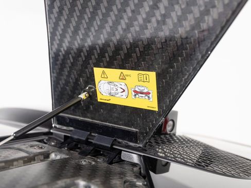 Used 2015 McLaren P1 image 78