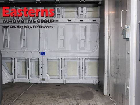 Used 2020 Mercedes-Benz Sprinter 2500 w/ Driver Convenience Package image 20