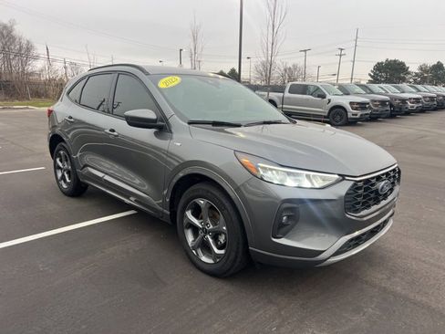 Certified 2023 Ford Escape ST-Line Select w/ Tech Pack #1 image 3
