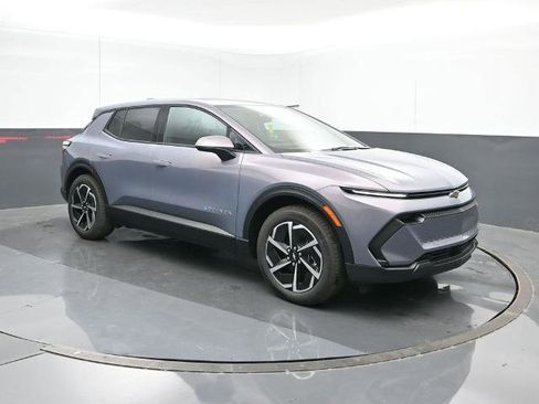 New 2026 Chevrolet Equinox EV LT image 7