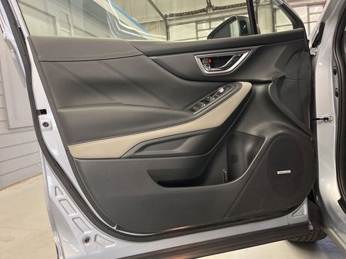 Used 2024 Subaru Forester Limited image 9