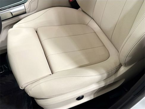 Certified 2025 Mercedes-Benz GLB 250 4MATIC image 19