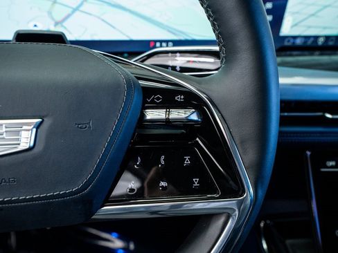 Used 2025 Cadillac Escalade IQ Luxury 2 image 48