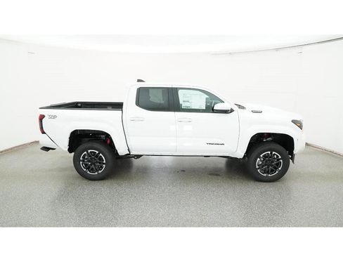 New 2025 Toyota Tacoma TRD Sport image 11