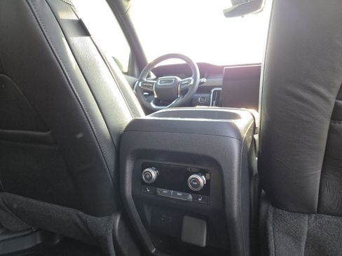 New 2026 GMC Acadia Denali Ultimate w/ LPO, Floor Liner Package image 28