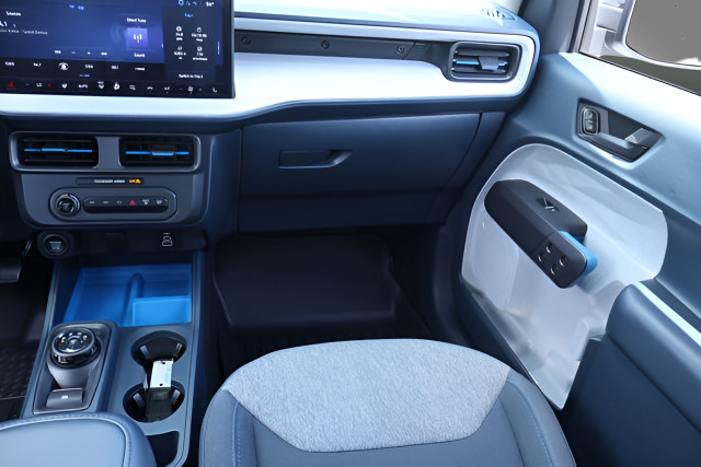 Used 2025 Ford Maverick XLT w/ XLT Luxury Package AWD/4WD image 18