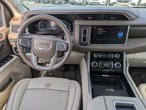 Used 2023 GMC Yukon XL Denali image 22