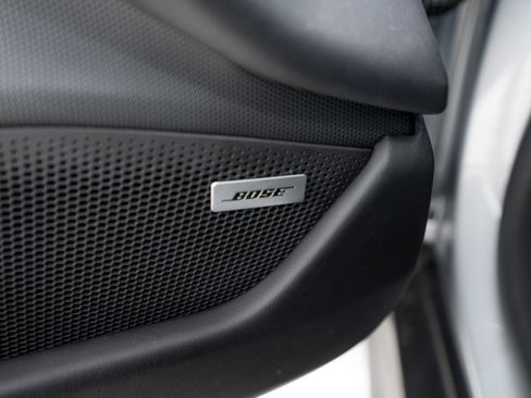 Certified 2021 Porsche Taycan image 18