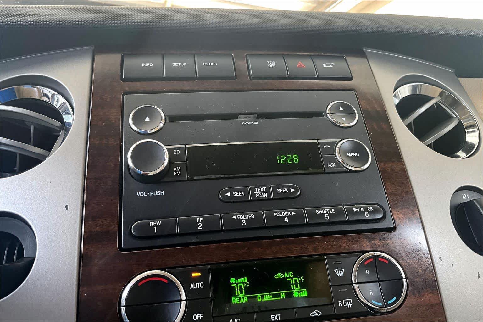 Used 2014 Ford Expedition XLT w/ Equipment Group 202A RWD image 35