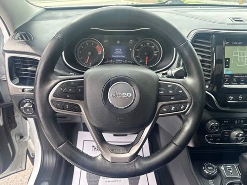 Used 2020 Jeep Cherokee Limited w/ Technology Group AWD/4WD image 17