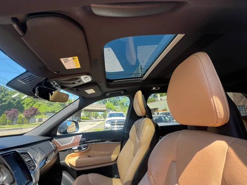 Used 2018 Volvo XC90 T6 Momentum w/ Convenience Package AWD/4WD image 27