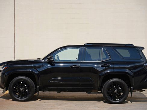 Used 2025 Toyota 4Runner Platinum AWD/4WD image 54