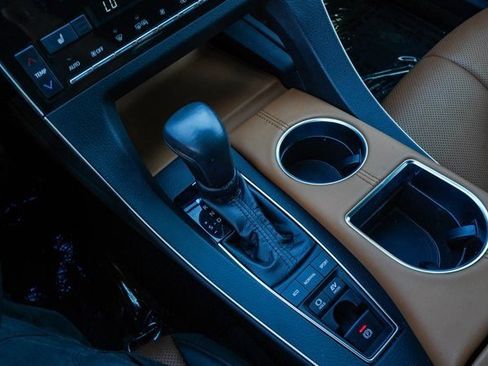 Used 2021 Toyota Avalon XSE image 23