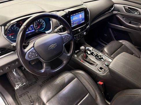 Used 2021 Chevrolet Traverse RS FWD image 7