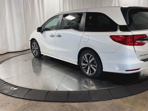 Used 2023 Honda Odyssey Touring image 8